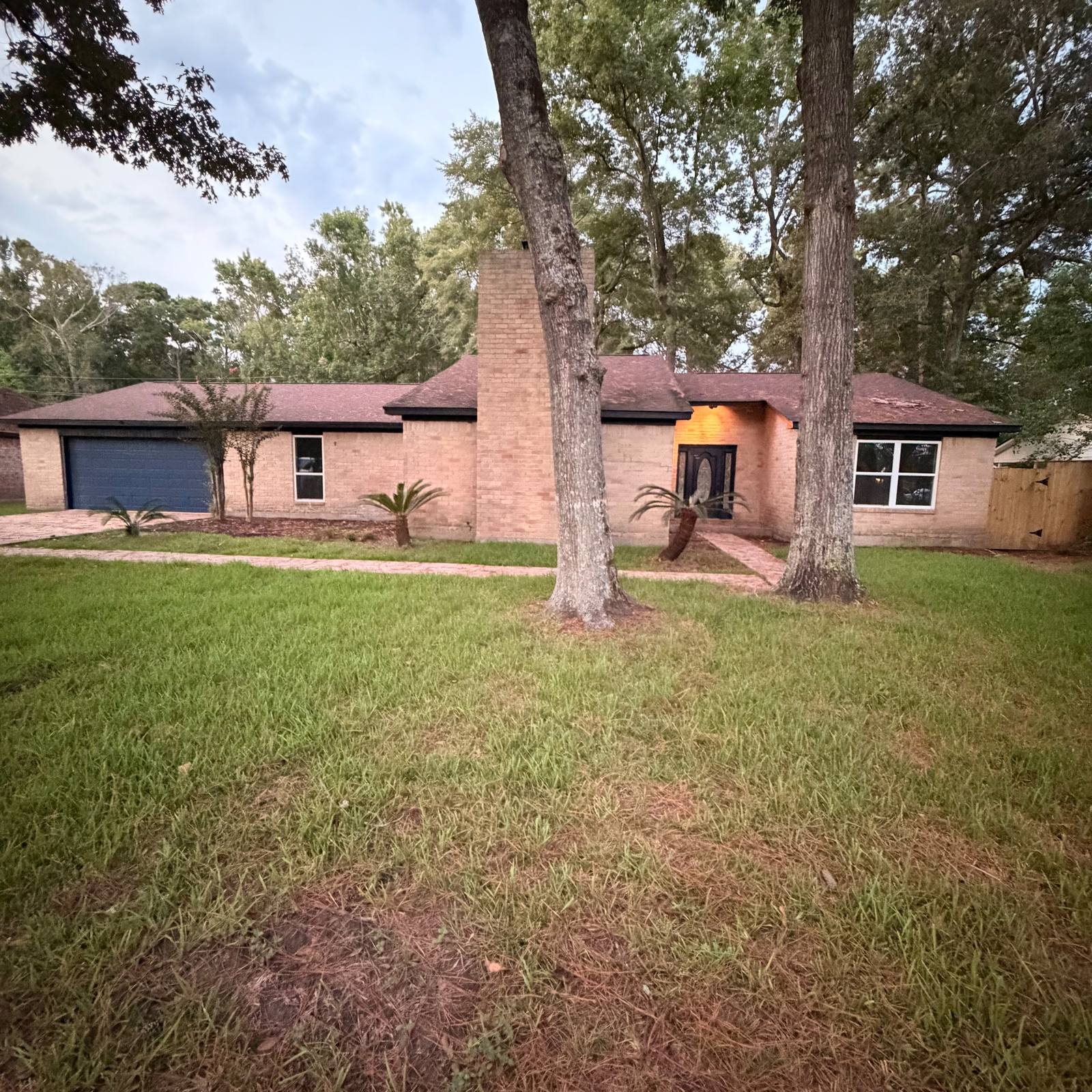 Fachada de la propiedad en Crosby, TX